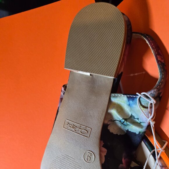 NEW FLORAL SLING BACK FLATS NEVER WORN SIZE 9M - Picture 10 of 10